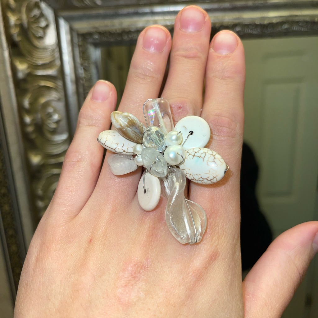 Adjustable White Flower Ring